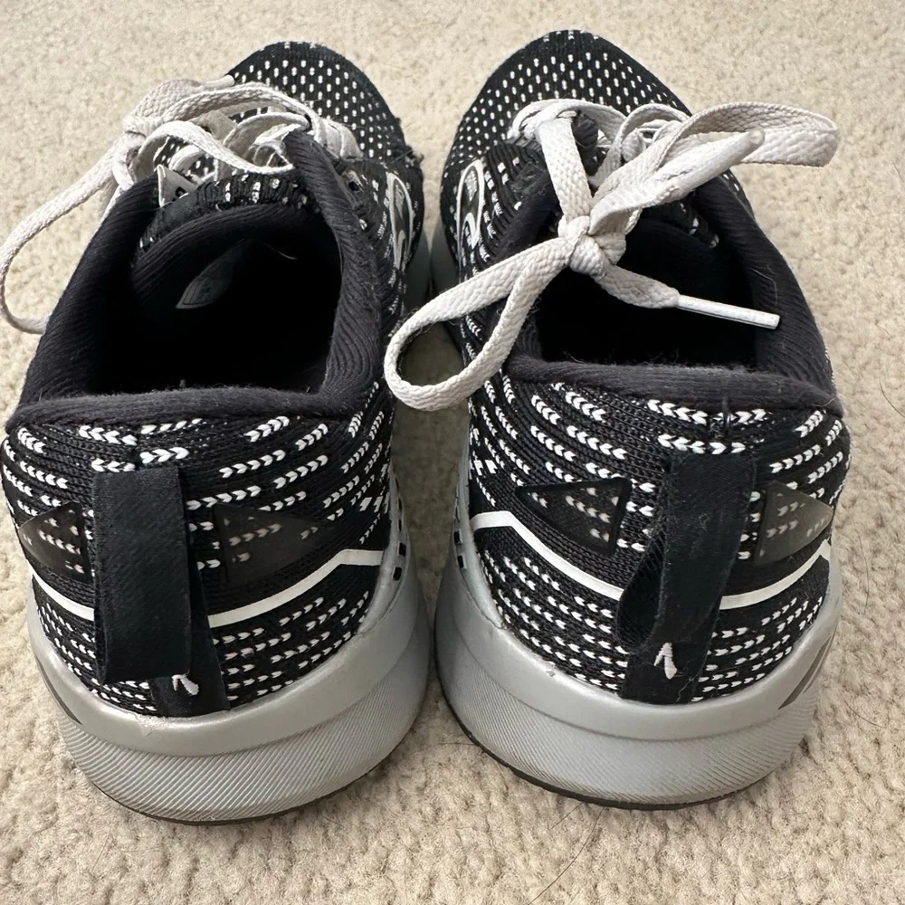 Brooks Levitate 5 Running Shoes Black/Grey/White US Women Size 8 - Picture 7 of 8